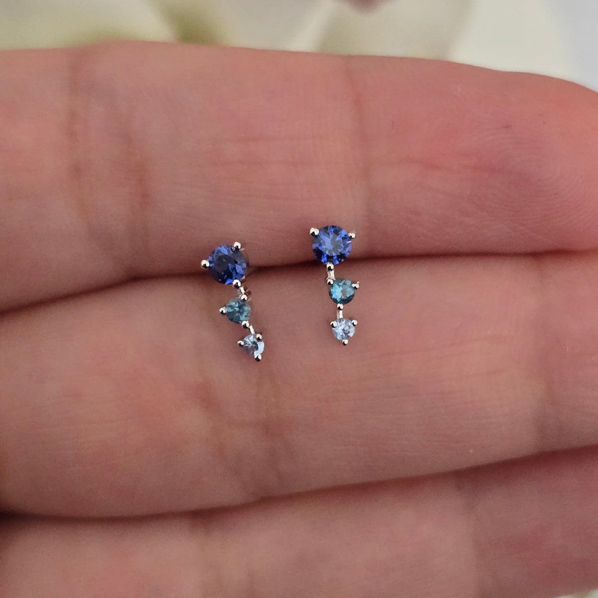 Solid Gold Gradient Blue Sapphire Stud Earrings, 14k Minimalist Earrings, Aquamarine and Blue Sapphire Studs, Blue Gemstone Stud Earrings