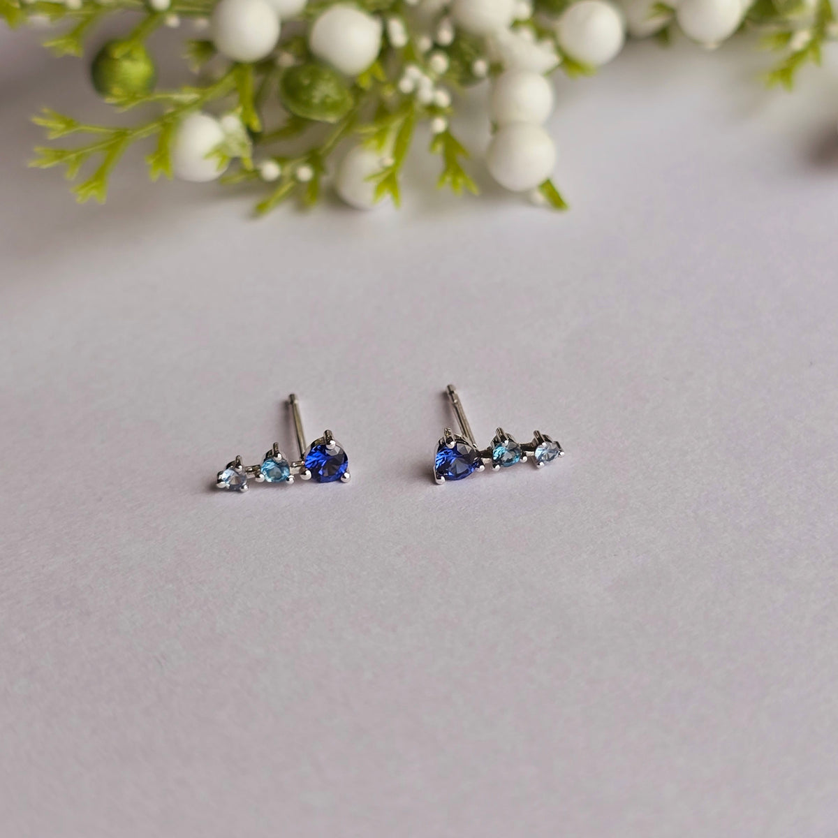 Solid Gold Gradient Blue Sapphire Stud Earrings, 14k Minimalist Earrings, Aquamarine and Blue Sapphire Studs, Blue Gemstone Stud Earrings