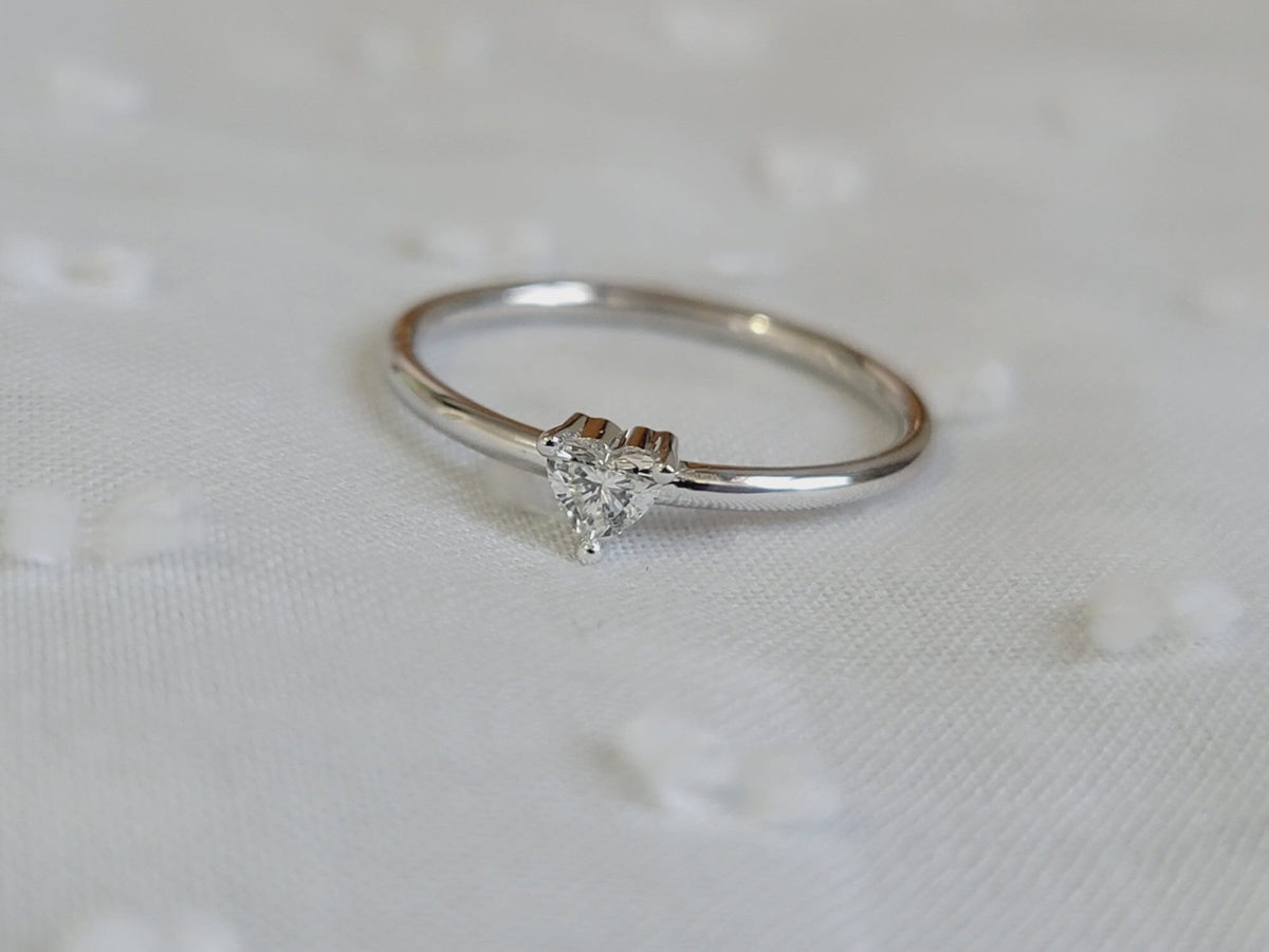 Heart-Shape Diamond (0.16 Ct .Tw) Solitaire Ring