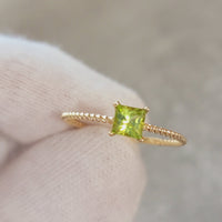 14k Solid Gold Peridot Ring, Solitaire Peridot Ring, August Birthstone , Birthstone Ring, Dainty Gemstone Ring, 4mm Square Peridot, White