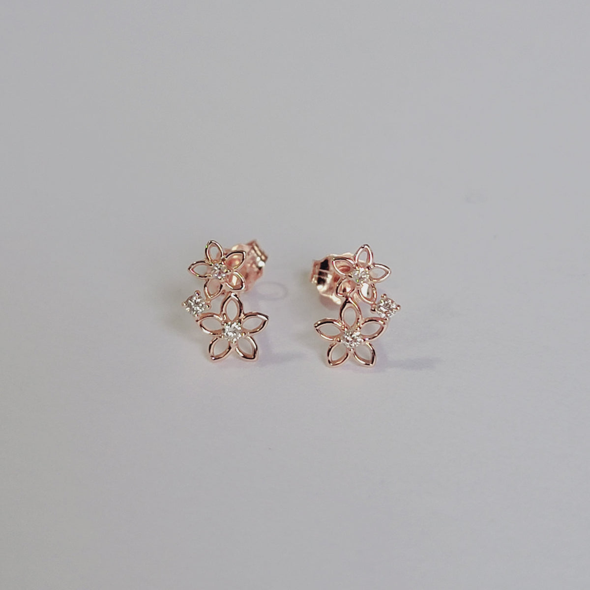 14k Gold Diamond Flower Earrings, Dainty Gold Earrings, Minimalist Earrings, Cute Earrings, Flower Earrings, Girls Earrings