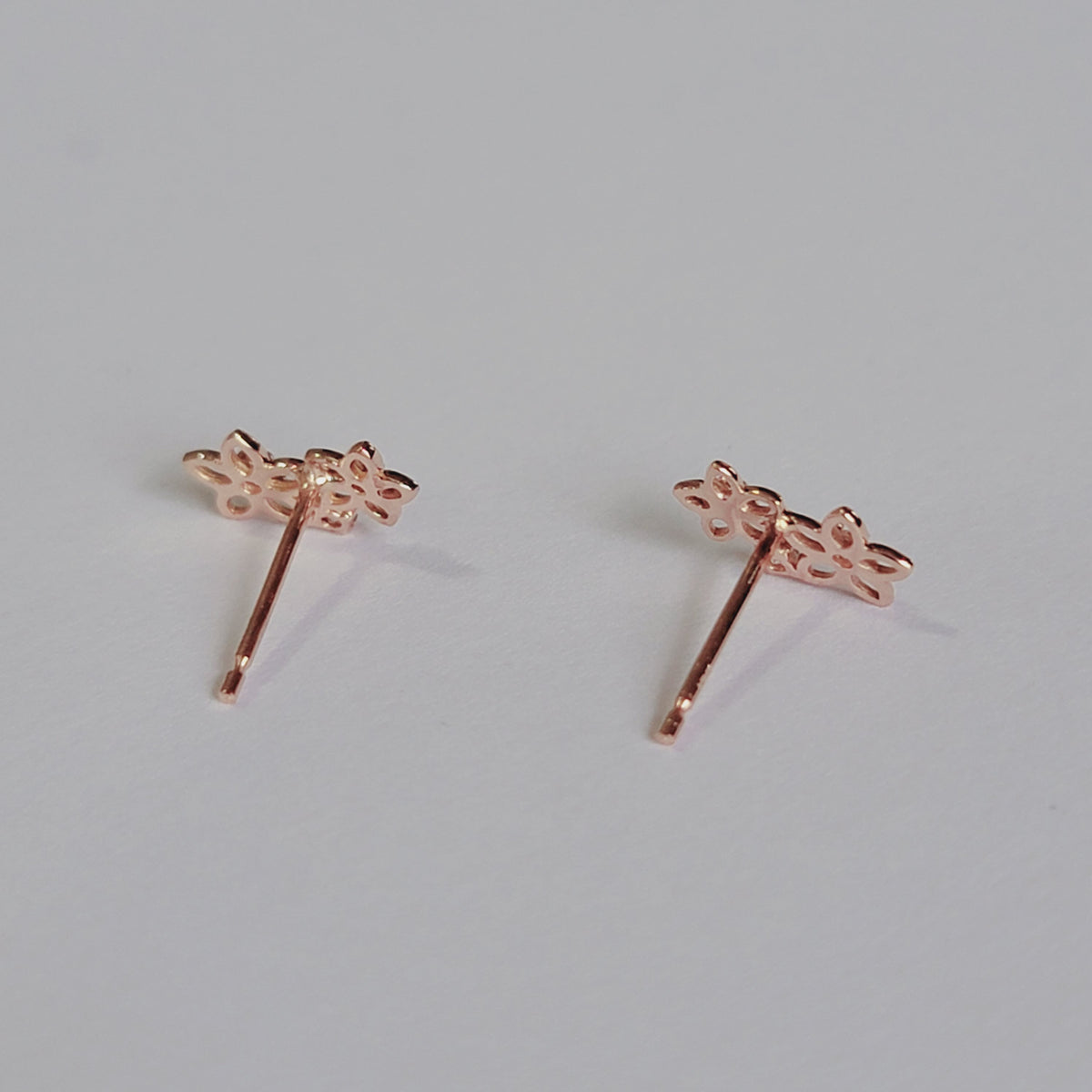 14k Gold Diamond Flower Earrings, Dainty Gold Earrings, Minimalist Earrings, Cute Earrings, Flower Earrings, Girls Earrings