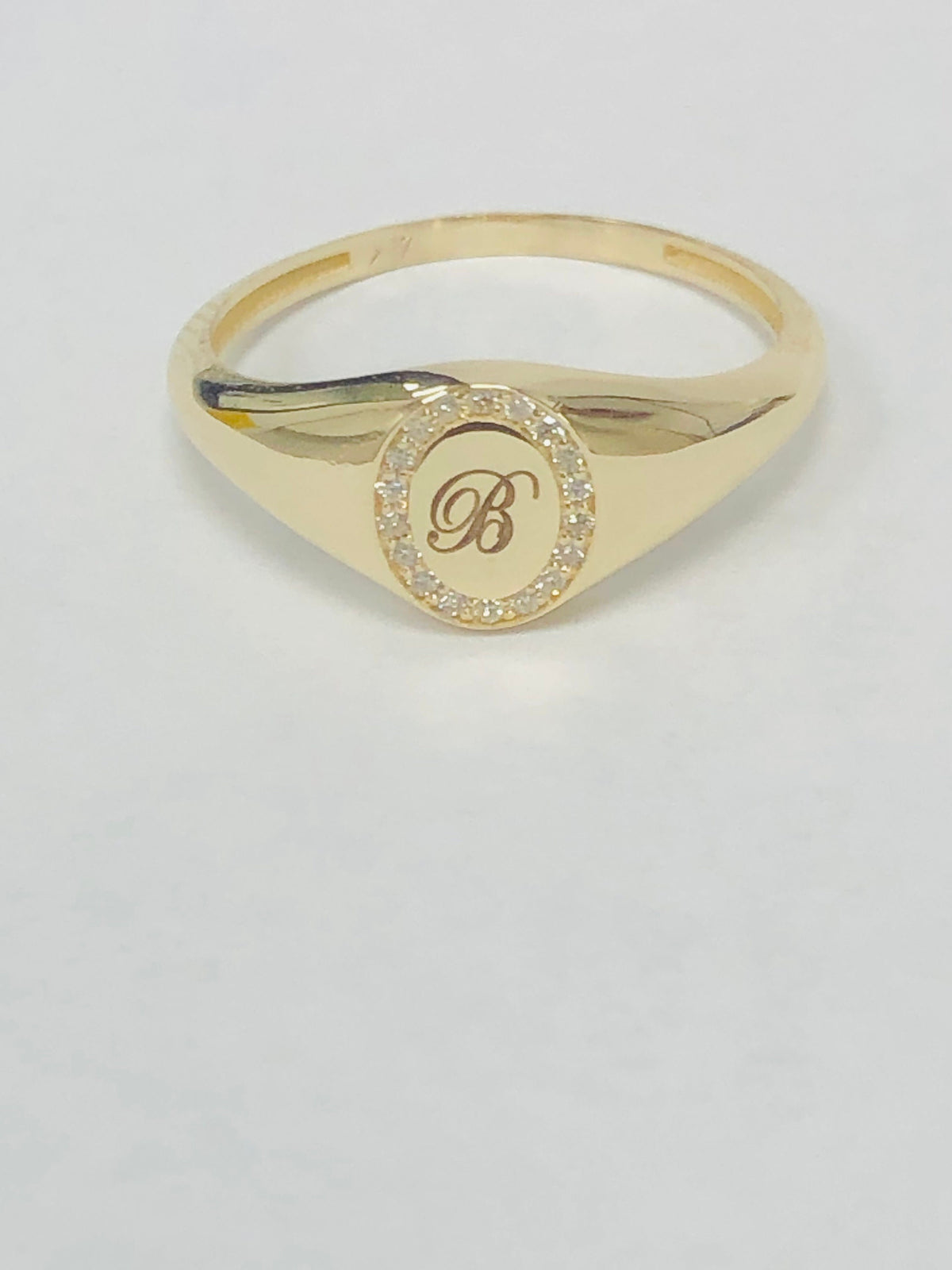 Diamond Oval Pave Signet Ring, 14k Initial Pinky Ring for Women, Dainty Monogram Rings,  Solid Gold Custom Pinky Rings, Personalized ring