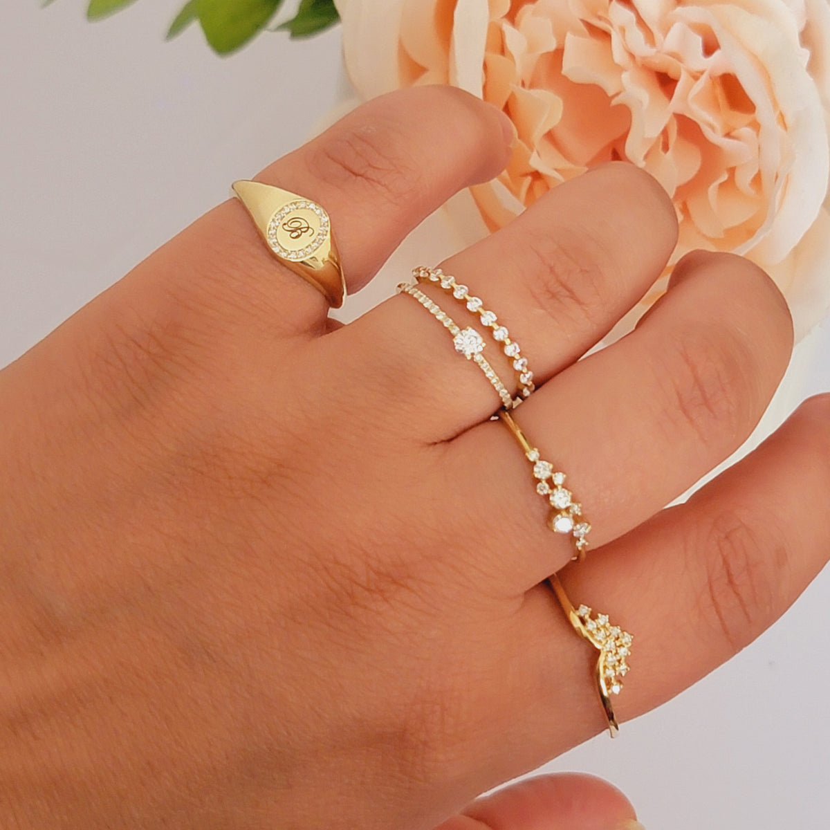 Diamond Oval Pave Signet Ring, 14k Initial Pinky Ring for Women, Dainty Monogram Rings,  Solid Gold Custom Pinky Rings, Personalized ring