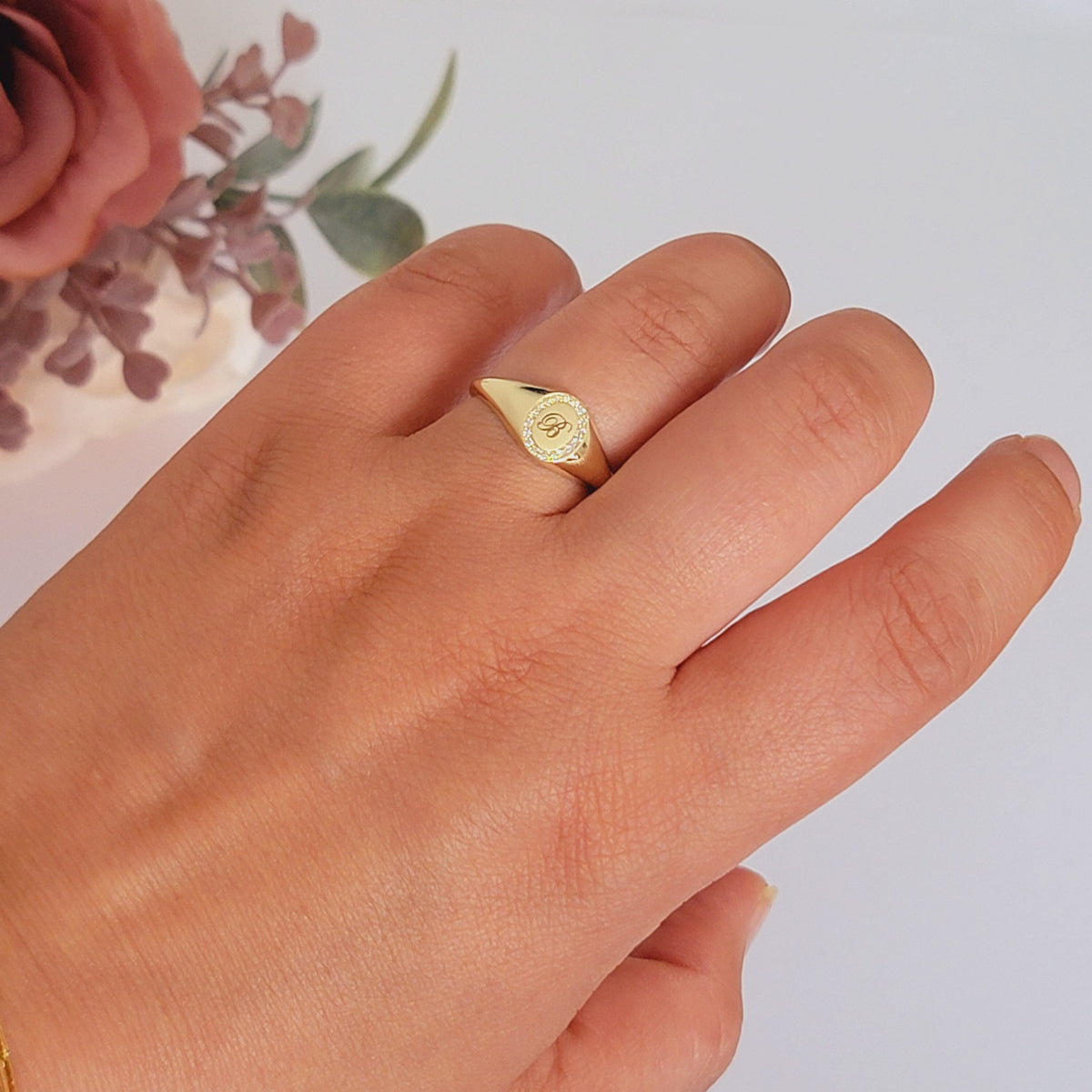 Diamond Oval Pave Signet Ring, 14k Initial Pinky Ring for Women, Dainty Monogram Rings,  Solid Gold Custom Pinky Rings, Personalized ring