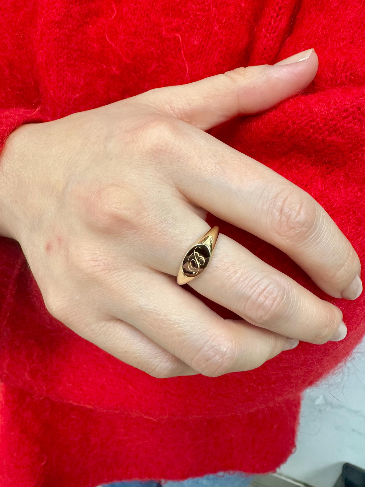 14k Solid Gold Oval Signet Ring • Personalized Engravable Jewelry • Engraved Pinky Ring