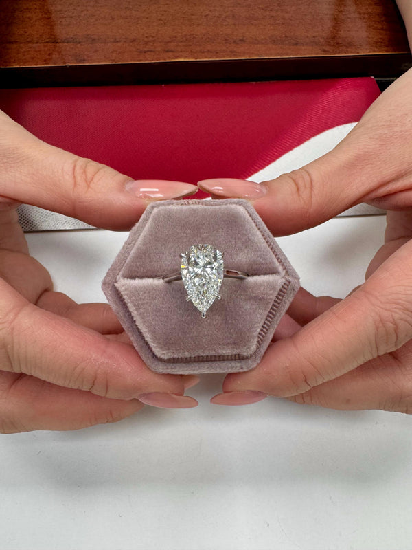4 Carat E VVS2 Pear Cut Lab Grown Diamond Engagement Ring: 14K Gold Solitaire