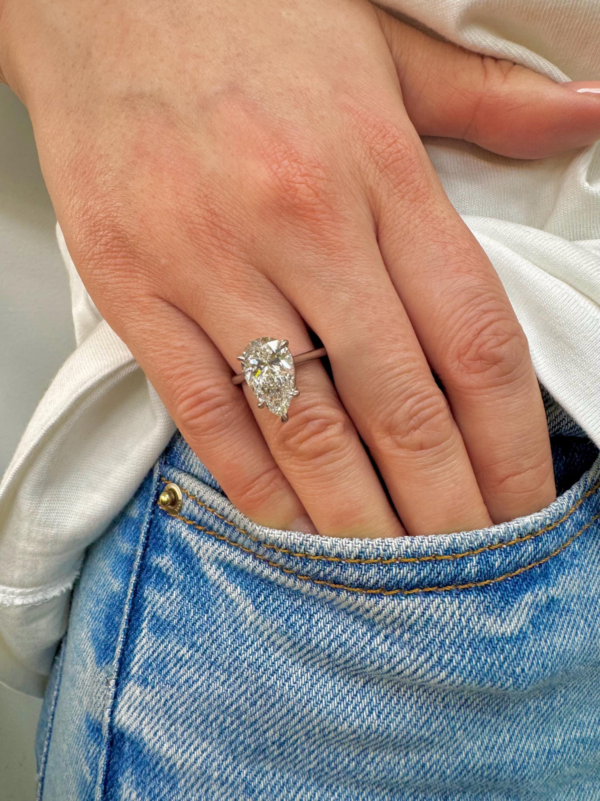4 Carat E VVS2 Pear Cut Lab Grown Diamond Engagement Ring: 14K Gold Solitaire