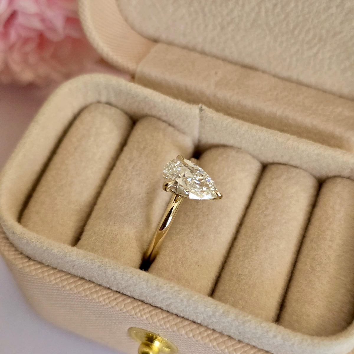 1 Carat E -VVS2 Pear Cut Lab Grown Diamond Engagement Ring: 14K Gold Solitaire