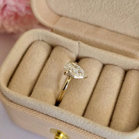 1 Carat E -VVS2 Pear Cut Lab Grown Diamond Engagement Ring: 14K Gold Solitaire