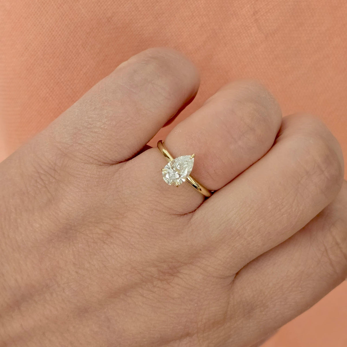 1 Carat E -VVS2 Pear Cut Lab Grown Diamond Engagement Ring: 14K Gold Solitaire