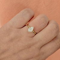 1 Carat E -VVS2 Pear Cut Lab Grown Diamond Engagement Ring: 14K Gold Solitaire