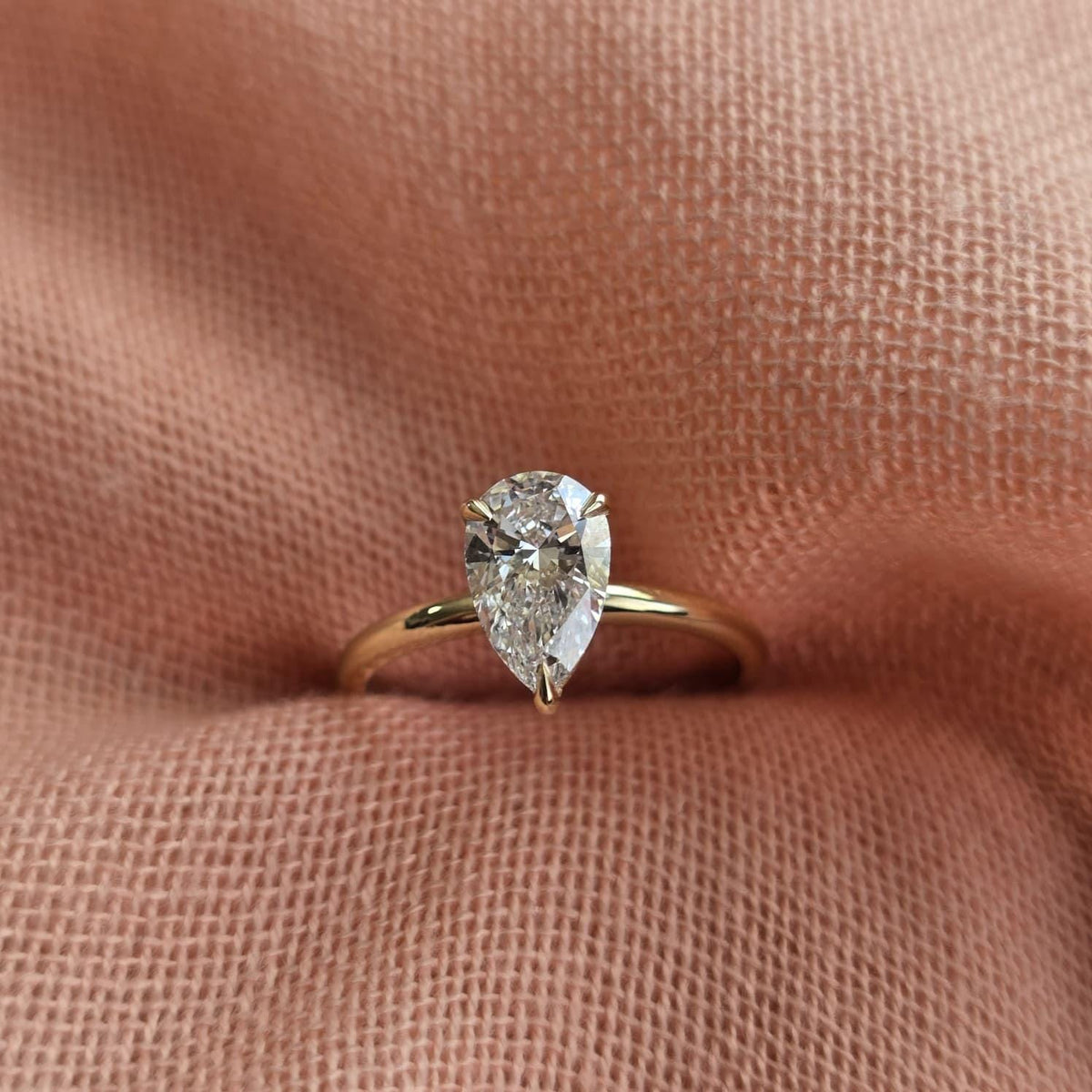 1 Carat E -VVS2 Pear Cut Lab Grown Diamond Engagement Ring: 14K Gold Solitaire