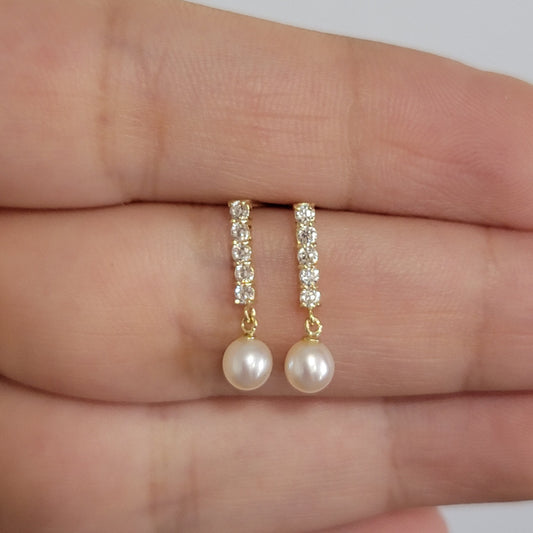 14k Diamond Pearl Earrings