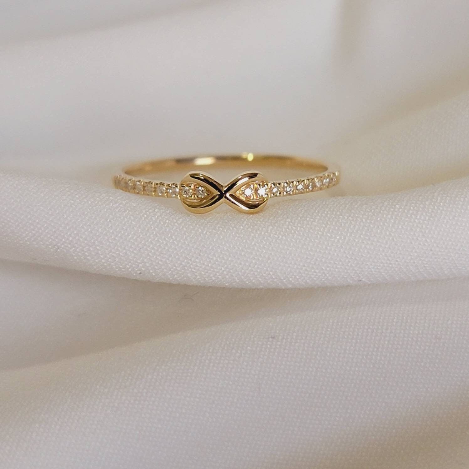 Diamond Infinity Ring / Gold Infinity Ring / 14k Gold Diamond Infinity Ring  / Solid Gold Infinity Ring / Infinity Ring / Love Ring