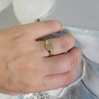 Simple Signet Ring for Ladies